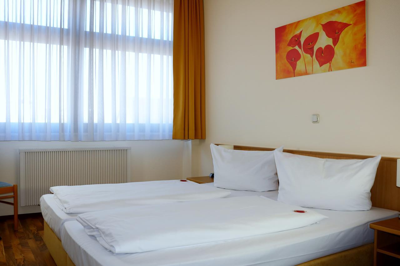 Hotel Zur Rebe Hochheim am Main Exterior foto